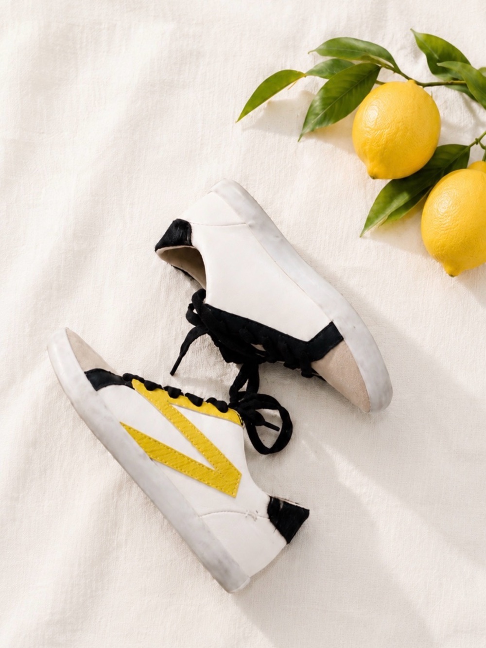 Zodiac Faye Retro Leather Streetwear Sneakers White Black Neon Yellow Size 6.5